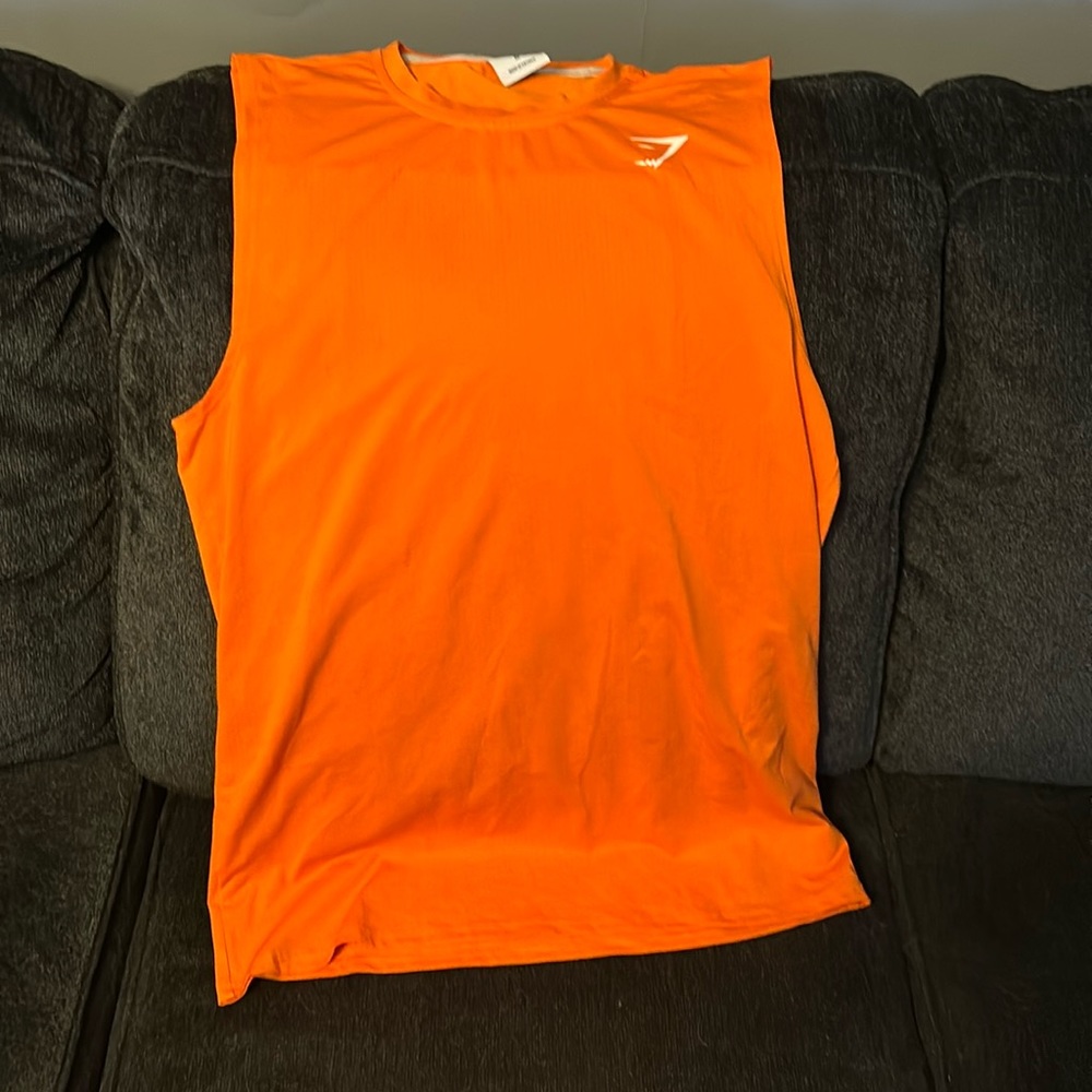 Men’s orange gym shark tank